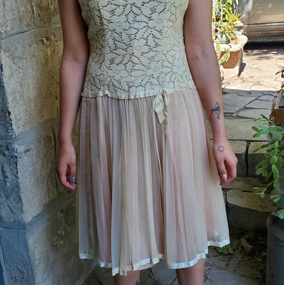 Lace Drop-Waist Dress - Picture 2 of 4